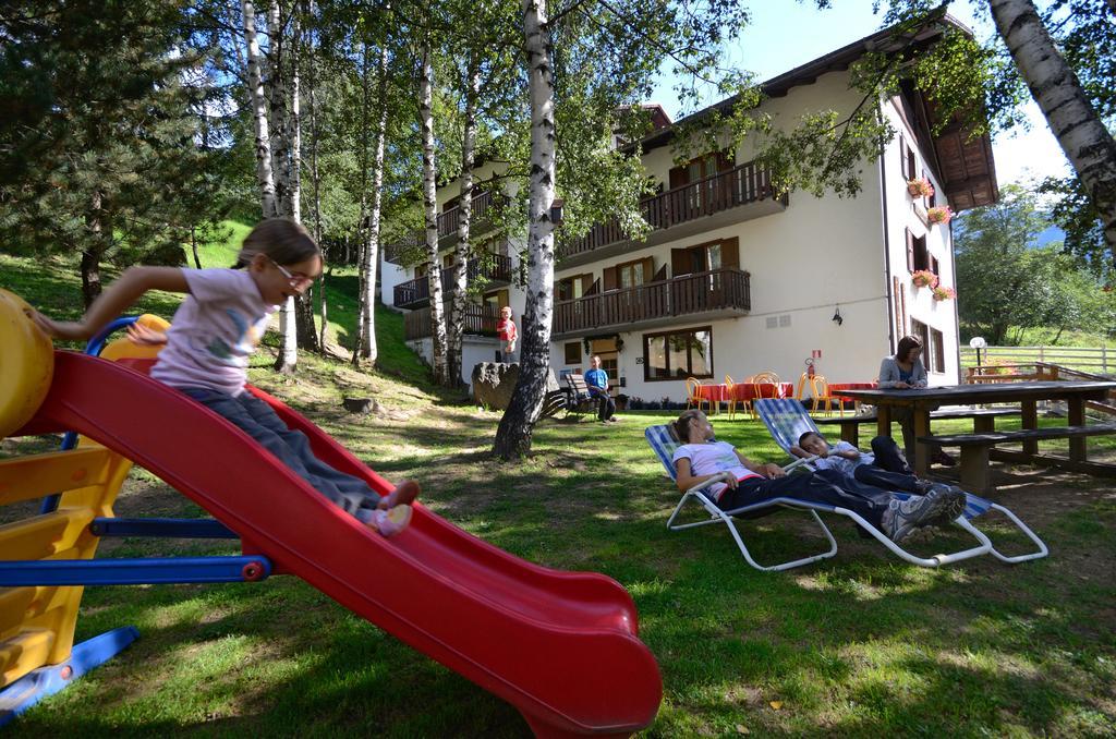 Albergo Sporting Peio Fonti Eksteriør billede